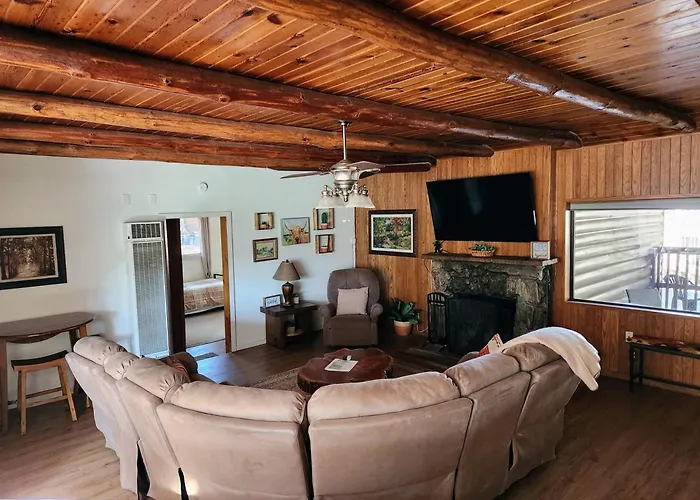 Lazy Oaks Inn 2*