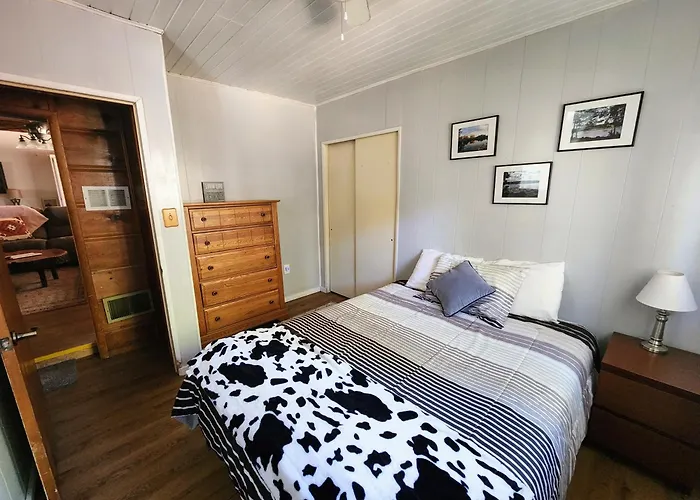 Lazy Oaks Inn 2*