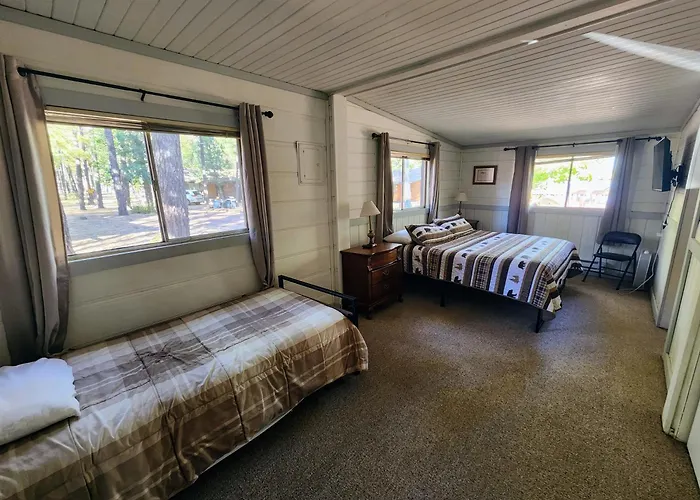 Inn Lazy Oaks 2*