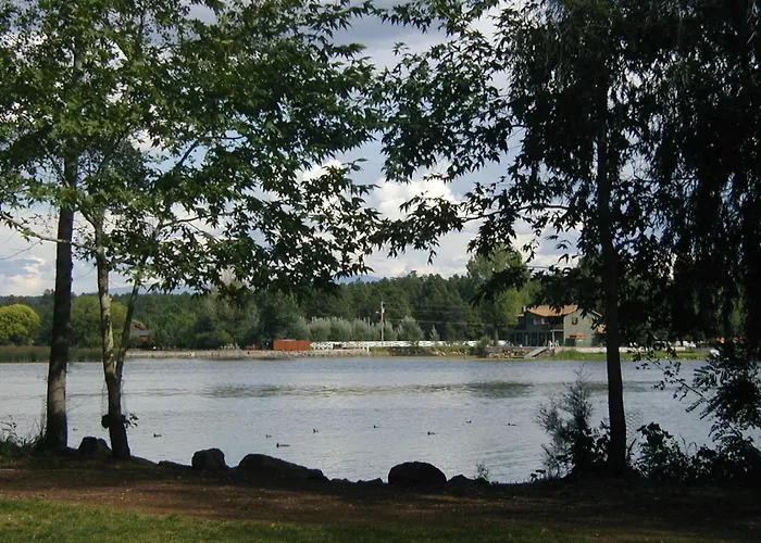 Lazy Oaks Inn 2*