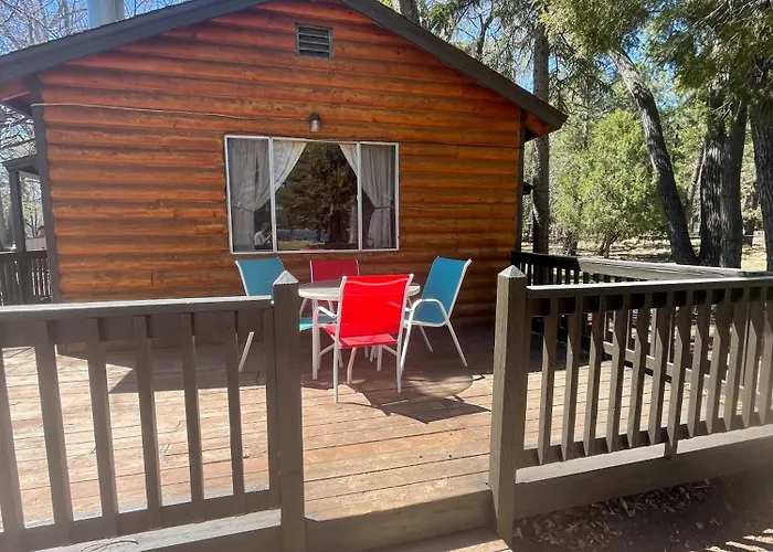Lazy Oaks Inn 2*