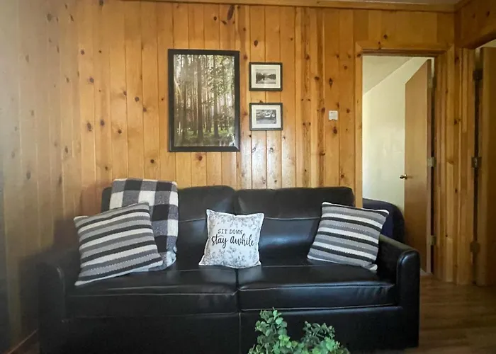 Lazy Oaks Inn 2*